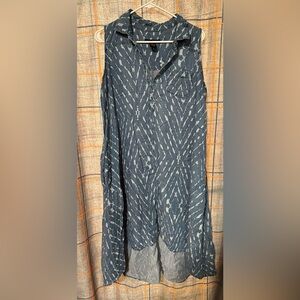 Sleeveless dress